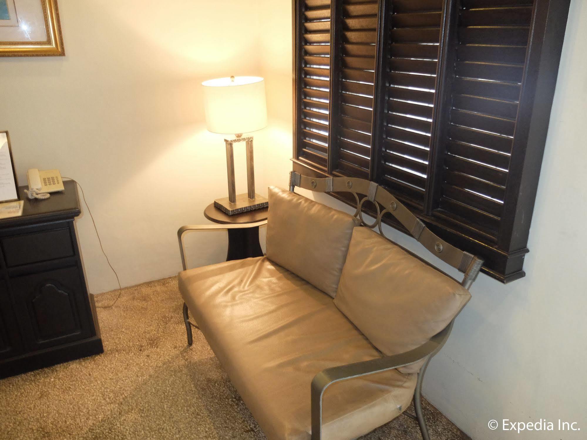Dm Residente Villas Анхелес Екстериор снимка